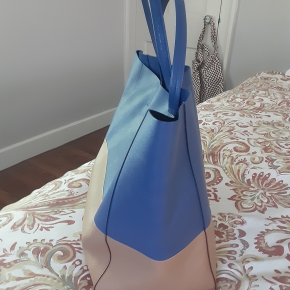 Celine Cabas Tote - Picture 5 of 8